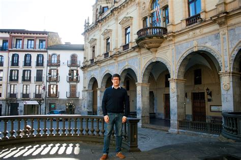 fiestas hernani|El ayuntamiento y la Comisión de Fiestas presentan el programa。